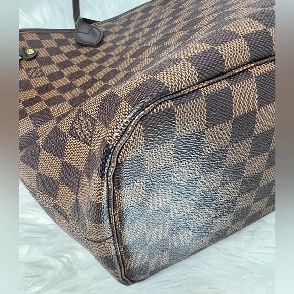 LV Neverfull Mm Damier Ebene Tote Bag - Picture 9 of 17